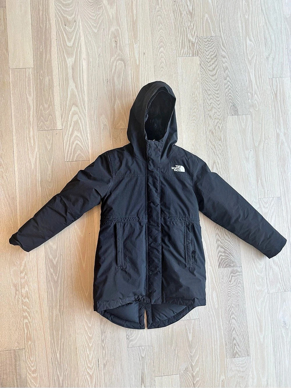 The North Face Arctic Parka Girls Down Black Hooded Puffer  size medium worn 1x!